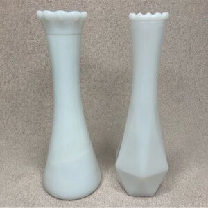 Vintage Milk Glass Flower Bud Vase Set of 2-White-Retro-Cottagecore-Grannycore